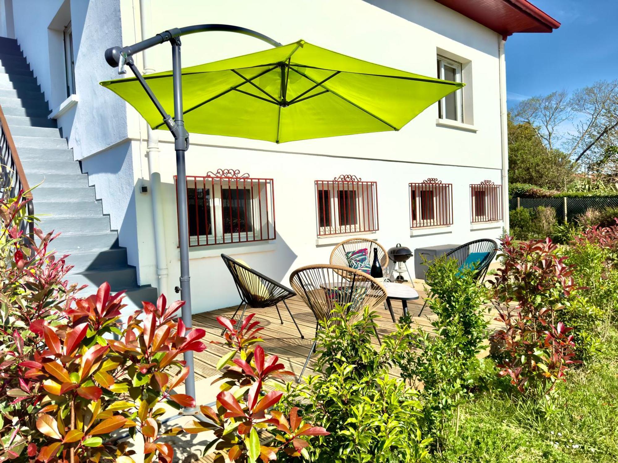 Maison Des Chenes 64 - Independant Apartment With Terrasse Boucau Eksteriør billede